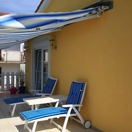 Limun Holiday home