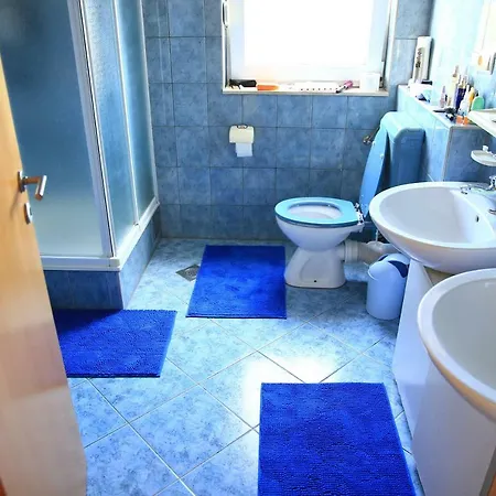 Limun Holiday home