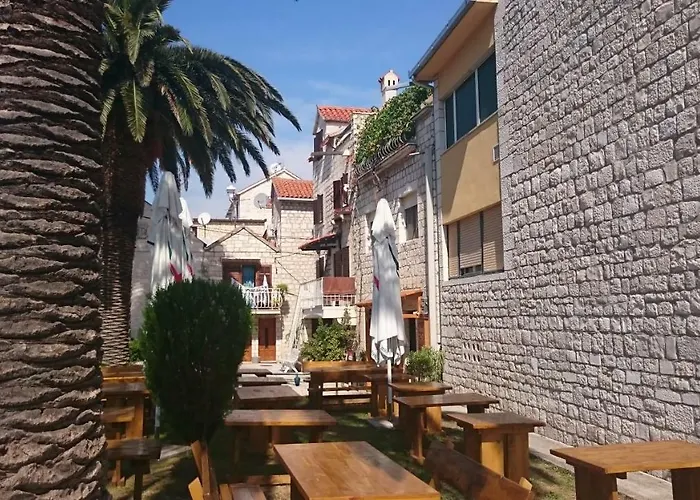 Semesterbostad Limun *